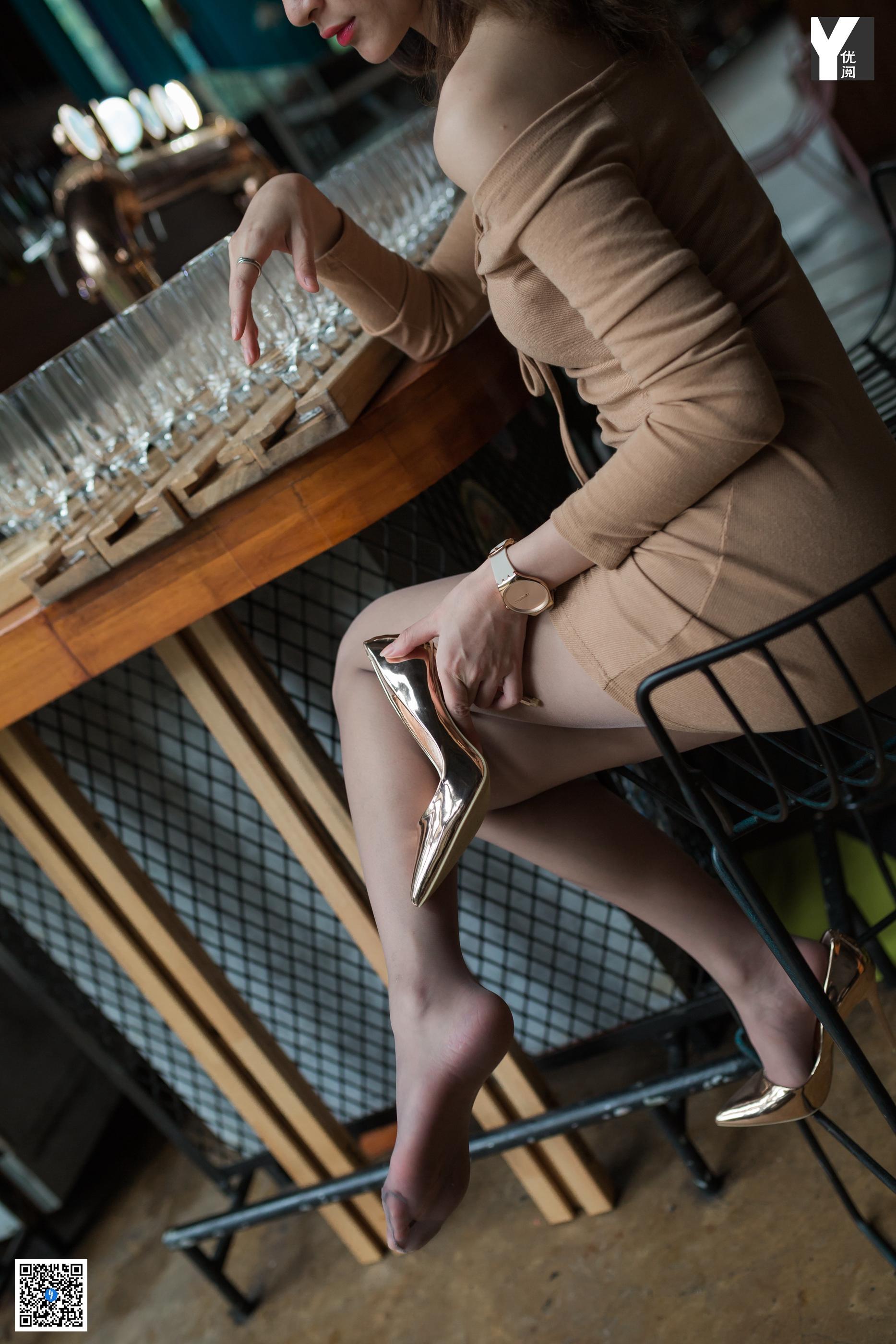 IESS异思趣向 - 模特：秋秋《职业性感选手》